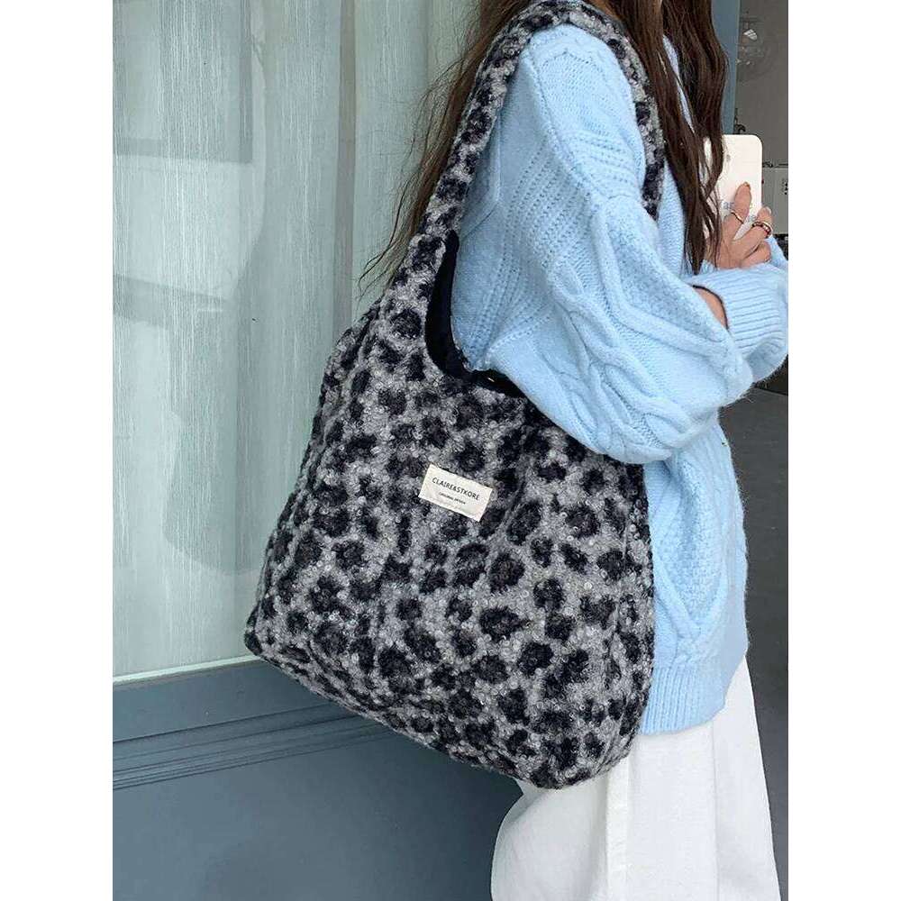 2025 autumn/winter new leopard print plush fashionable and casual shoulder bag, women's daily commuting bag Z260130