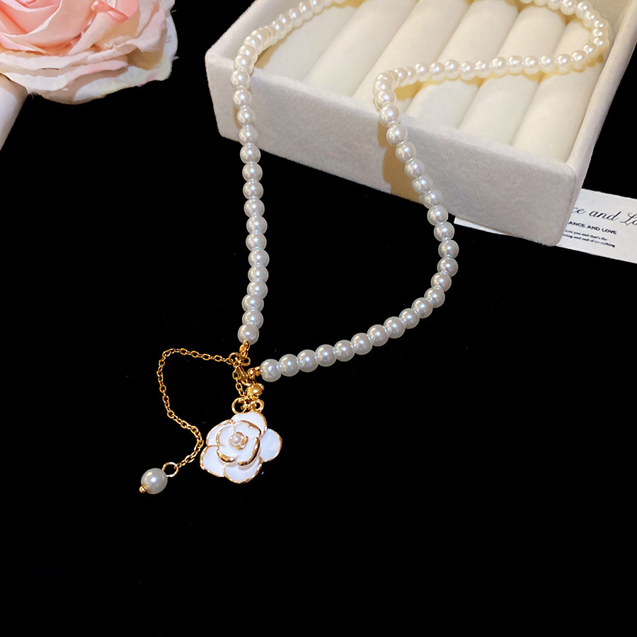 Oil Dripping Camellia Pearl Pendant French Elegant Noble Temperament Clavicle Chain Light Luxury High-end Sense Necklace for Women - view 6
