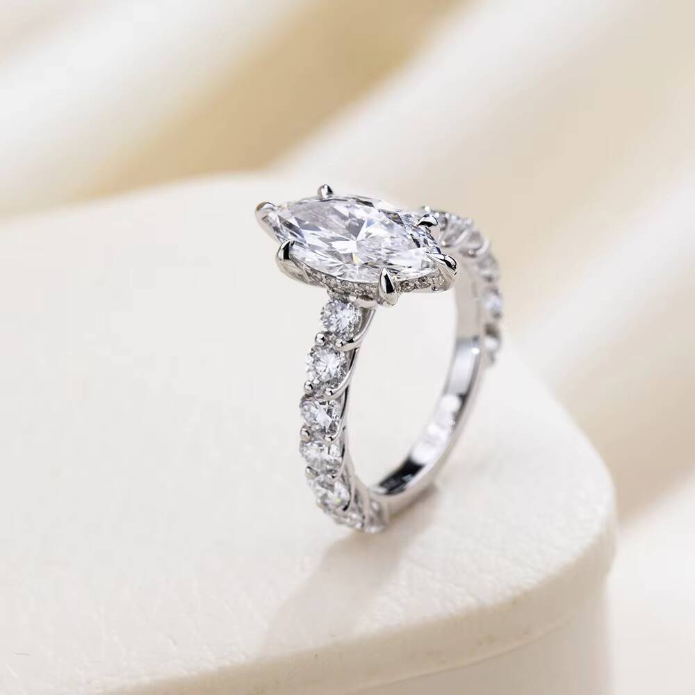 Custom Jewelry MSR-2009 14k Gold Engagement Ring Marquise Cut 16ct F VVS2 Lab Grown Diamond Ring