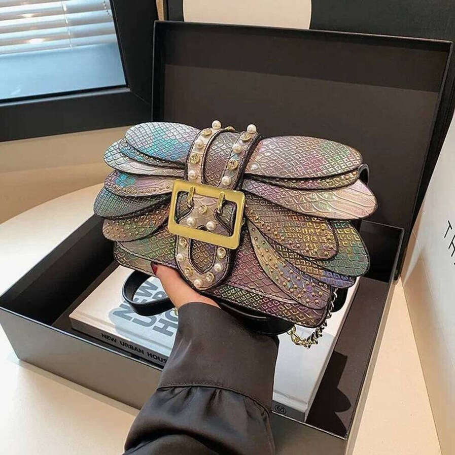 OLOEY Commute Crossbody For Women Rivets Chain Small Square Bags High Quality Leather Handbag Serpentine Shoulder Messenger Bag High-End Single-Should