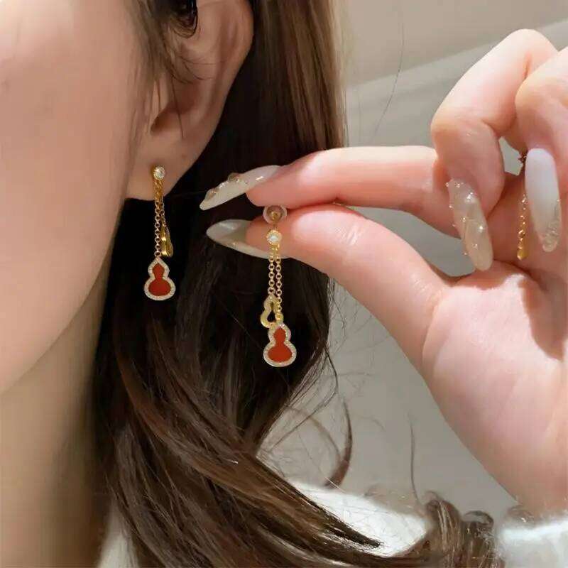 Inspiration Exquisite Red Agate Sparkling Gourd Female Earrings New in Hollow out Retro earrings for women Wedding Jewelry