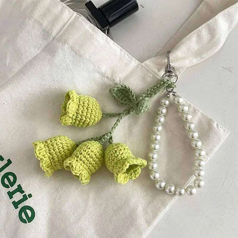 Pendants Creative Cute Pearl Knitted Orchid Flower Fashionable Versatile Bag Accessories Sweet Multifunctional Keychains Z260130