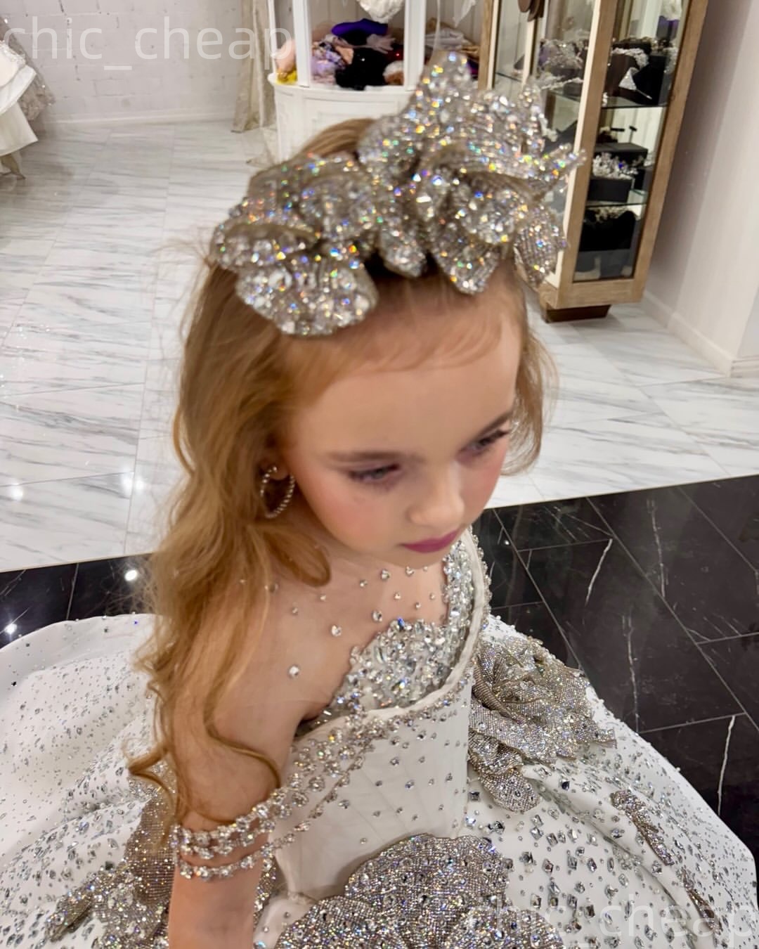 2026 Ivory Ball Gown Flower Girl Dresses Beaded Crystals Flowers Satin Sheer Neck Little Girl Christmas Peageant Birthday Christening Tutu Dress Gowns