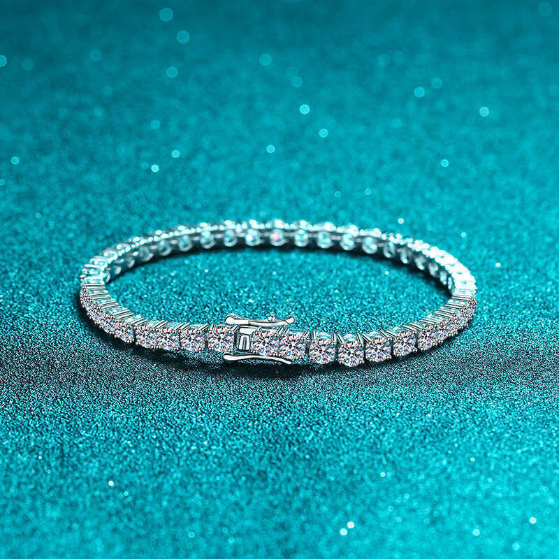 DHCollections-- XDY Pure Sier for Women Plated with PT950 Gold Full Inlaid Four-Prong 0.3 Moissanite Bracelet Straight