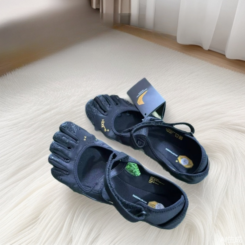 2026 Fashion New Five Finger Yoga Shoes Pilates Fitness Five Finger Luxury Sports Shoes Top Trendy Designer Shoes Women's Five Finger Shoes