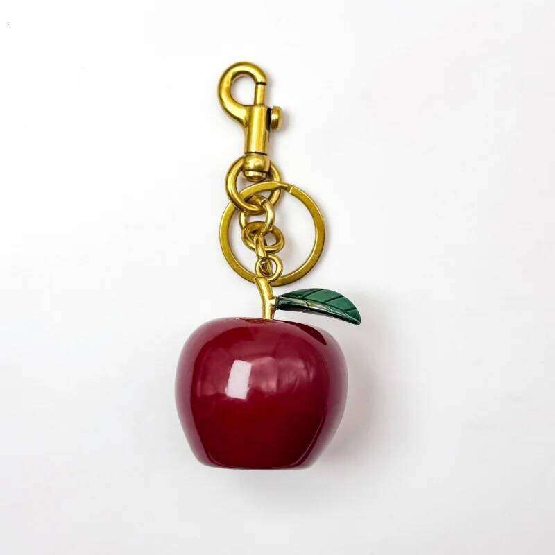 New Trendy Gold Color Resin Crimson Apple Keychain Fashion Luxury Bag Car Pendant Christmas Jewelry Gift Accessories Z260130