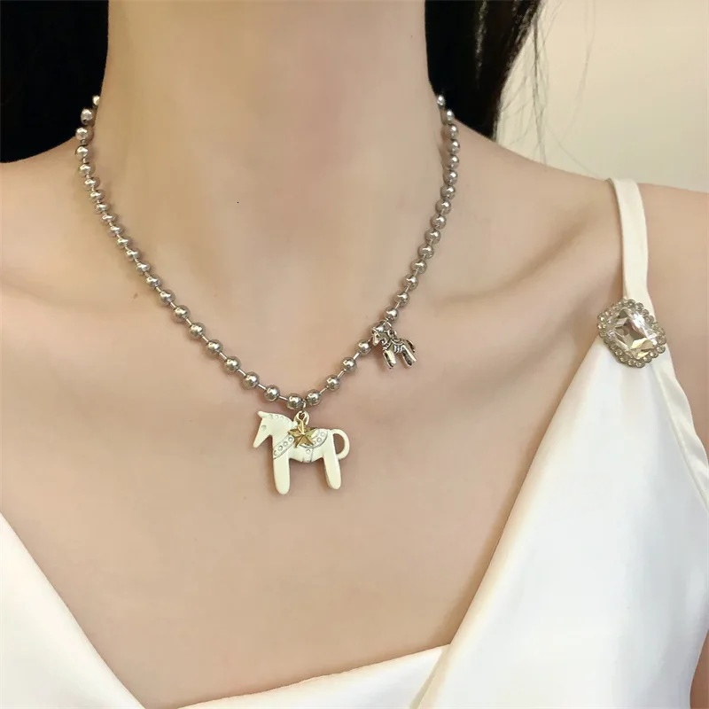 Minar Funny White Black Rose Red Color Enamel Colt Horse Pendant Necklaces For Women Silver Plated Alloy Beads Chain Chokers