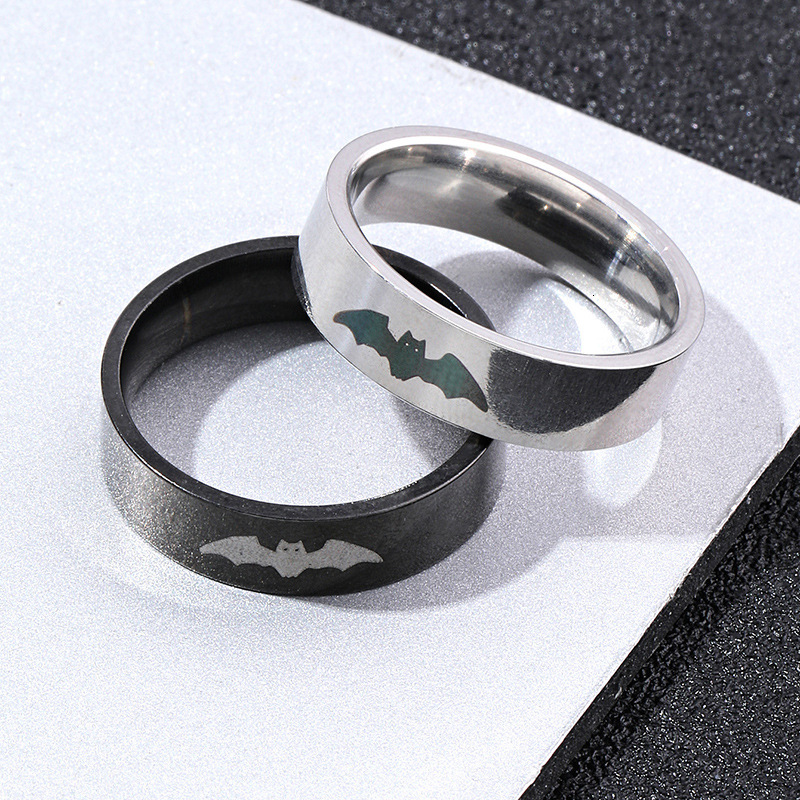 Fashion New Niche Couple Batman Eye Love Ring Factory Direct Sale Large Volume Discount