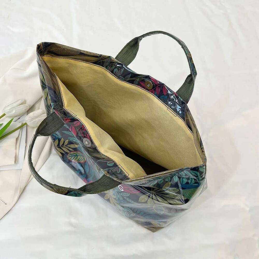 Camouflage Leaf Print Korean Style Tote Bag Clear PVC with Magnetic Clasp Large Capacity Water Resistant Easy Clean Commute Z260130