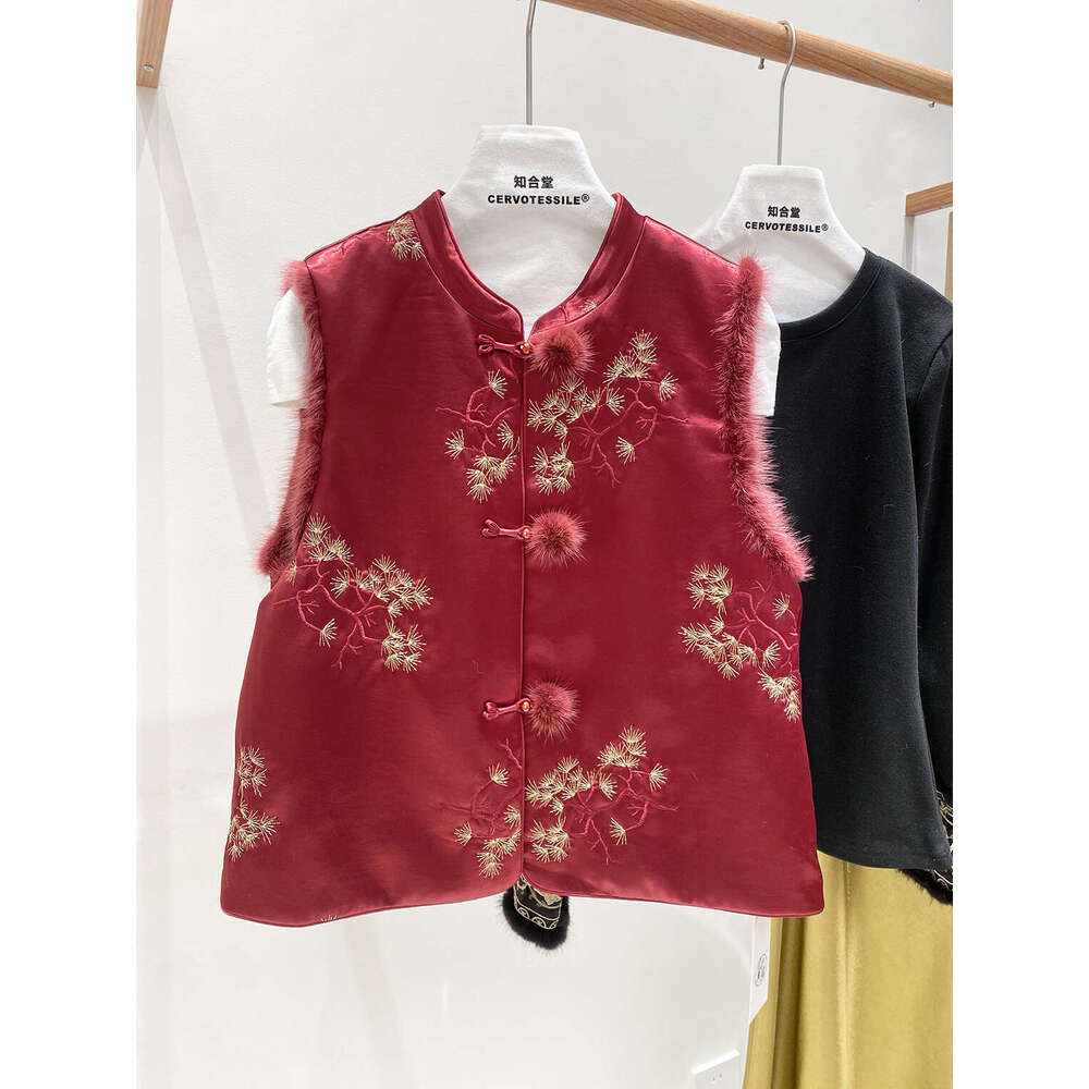 Zhihetang Winter Chinese Style Stand Collar Padded Thickened For Women New Year Festive Layered Vest LEEGO LENS