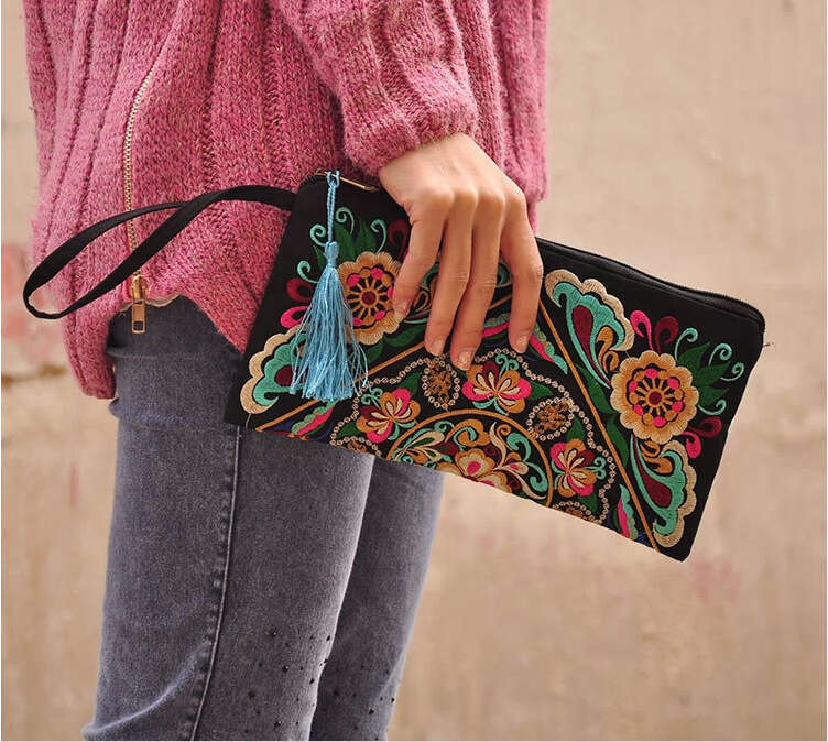 Ethnic Style Women's Clutch Fashion Exquisite Satin Embroidered Wallet