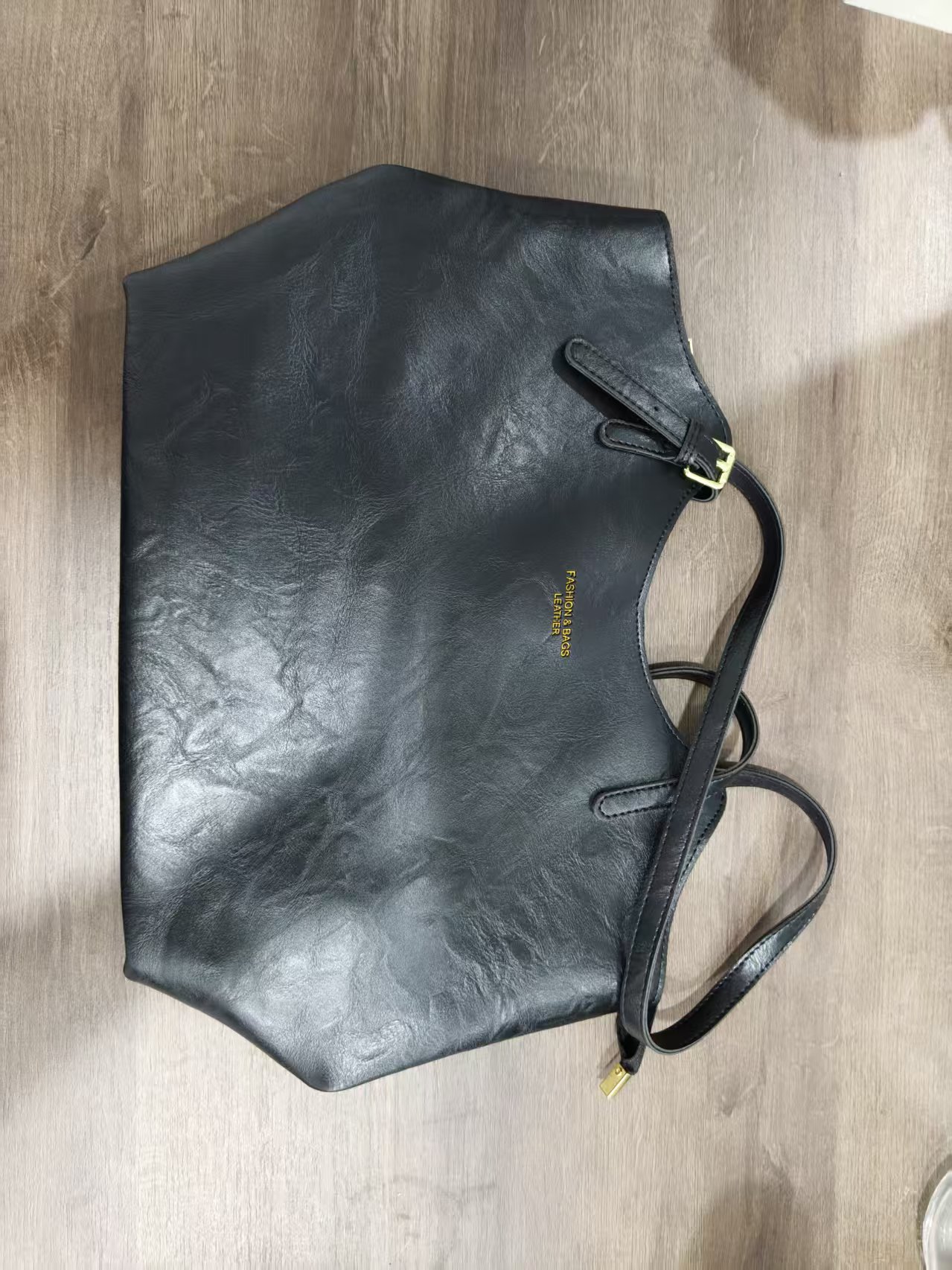 Large-capacity women's work commute bag, fashion autumn new style, simple retro leather Korean-style fashion single-shoulder large bag, retro tre