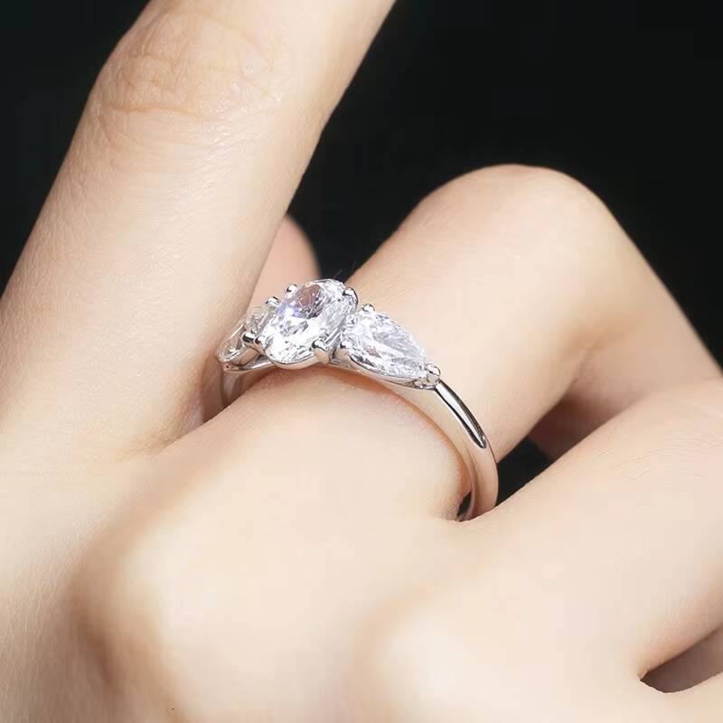 18K Gold 163CT Oval Cut Lab Diamond Rings IGI Lab Diamond Ring Wedding Diamond Engagement Ring