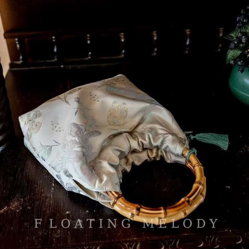 Unique And Stylish Gold Butterfly Love Flower Handheld Bamboo Knot New Chinese National Style Ftlody Floating Moon Original Matched With Cheongsam Bag