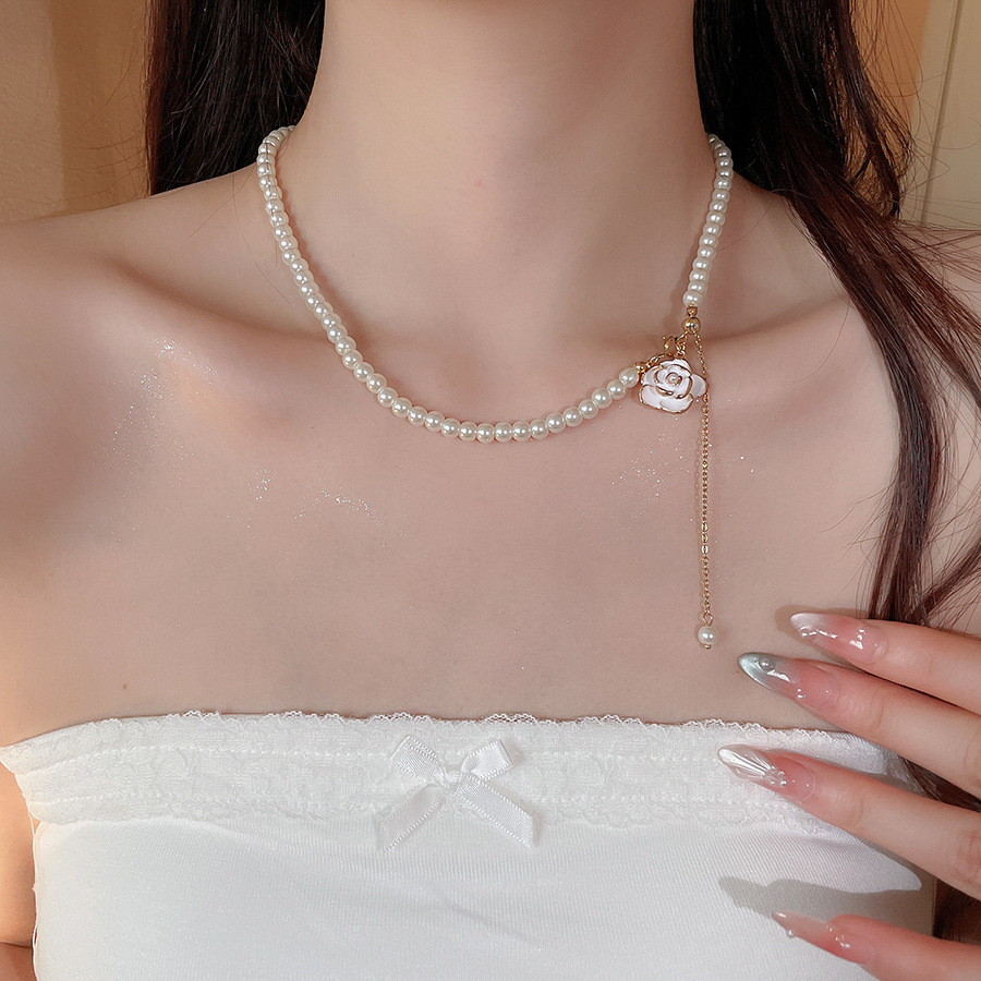 Oil Dripping Camellia Pearl Pendant French Elegant Noble Temperament Clavicle Chain Light Luxury High-end Sense Necklace for Women - view 5