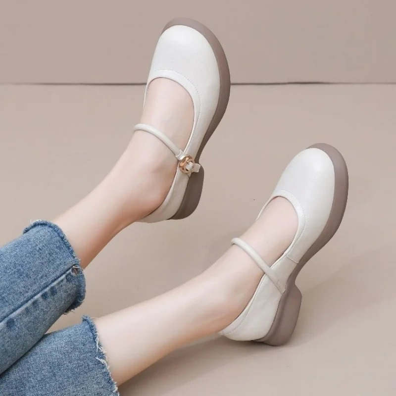 All-Season Plus Size Mary Jane Shoes for Women - Single Strap Shallow Cut Leather Flats Comfortable Fashion Flats 260124