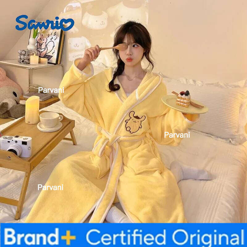 Sanrio Cartoon Kuromi Cinnamoroll My Melody Womens Hooded Bathrobe Ladies Plush Warm Long Robe Fleece Nightgown Sleepwear H260130