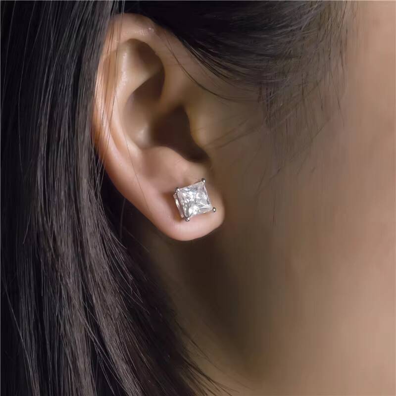 Messi Jewelry Woman 18K White Gold 08ct FG VS Square Princess Cut Lab Grown Diamond Stud Earrings