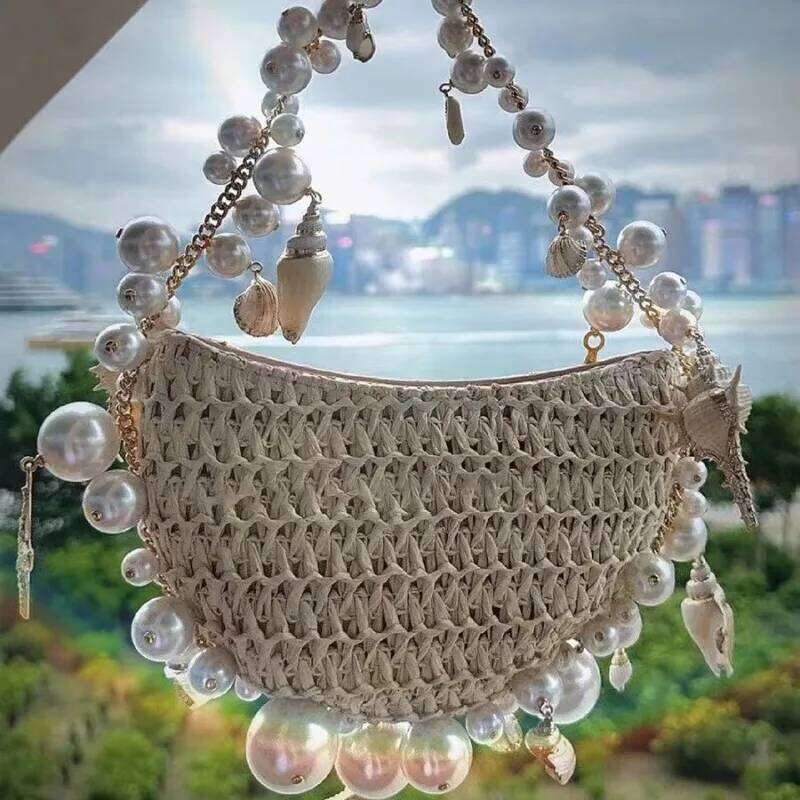 Fairy Pearl Conch Grass Woven Handheld Crossbody Small Mobile Phone Bag