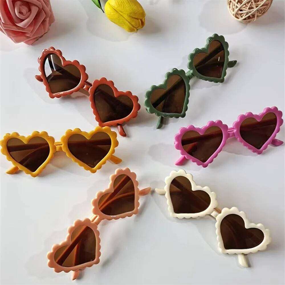 1Pc Cartoon Heart Children Baby Sunglasses Boys Girls UV400 Sun Glasses Shades Kids Gifts Fashion Party Eyeglasses H260130