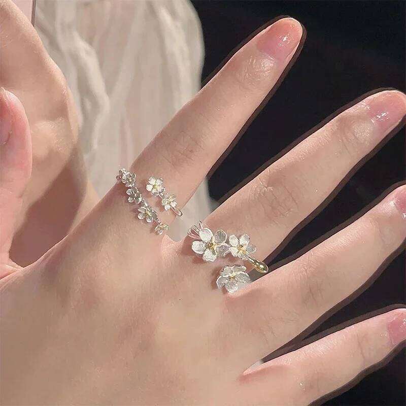 Unique Delicate Flower Opening Adjustable Rings for Women Silver Color Minimalist Finger Ring Engagement Jewelry Female Gift XJ260130