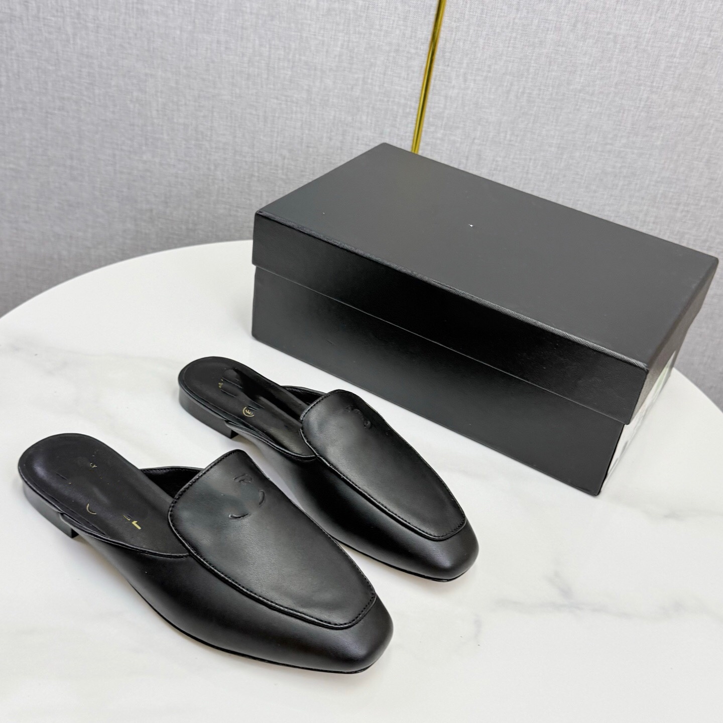 2026 Spring/Summer New Style Women's Casual Leather Slippers