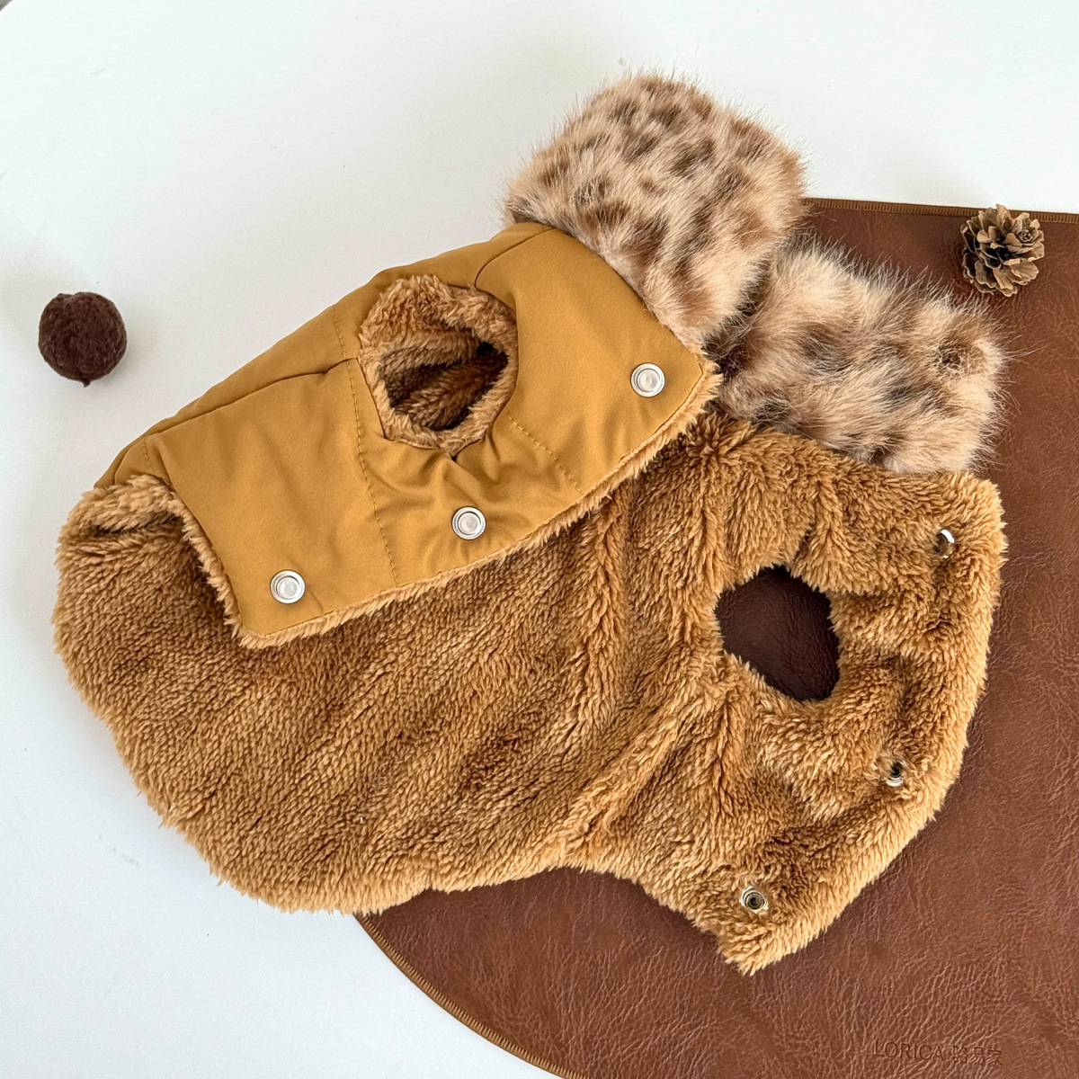 Winter New Product: Small and Medium sized Pet Dogs, Cats, Cashmere with Cotton Collar for Warmth and Traction, Cotton Jacket