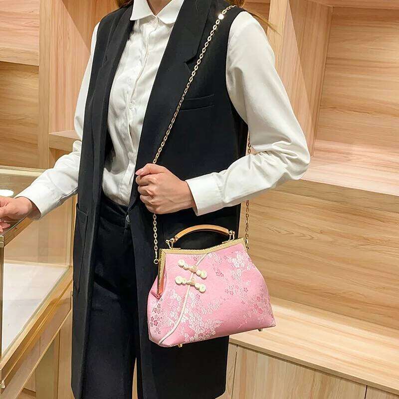 New Chinese Style Embroidered Chain Shoulder Fashion Shell Bag Soft Polyester Lining Clip Open Middle Size Daily Use KABAHEBINGJUE