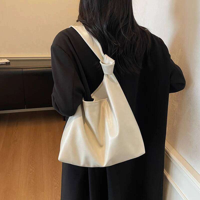 LEFTSIDE Design PU Leather Hobo Underarm Bags Lady Winter Shoulder Bag for Women 2025 New Luxury Brand High-capacity Handbags XJ260130