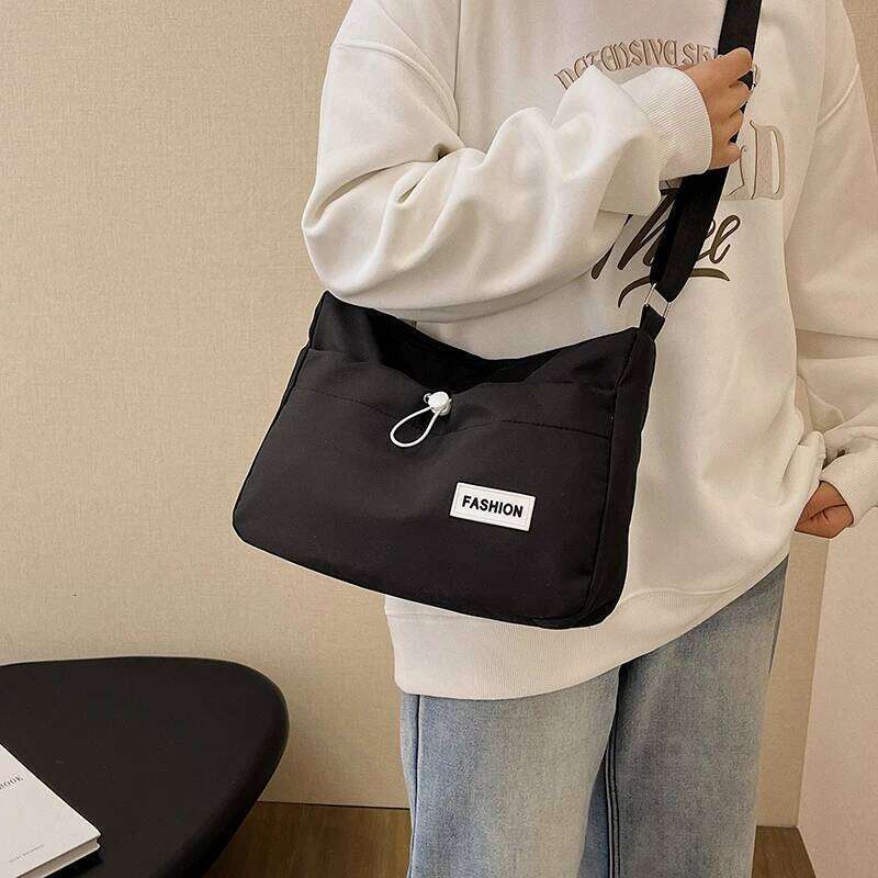 Japanese-style Harajuku version of the Korean-style cute and versatile college student schoolbag. Trendy large-capacity canvas c