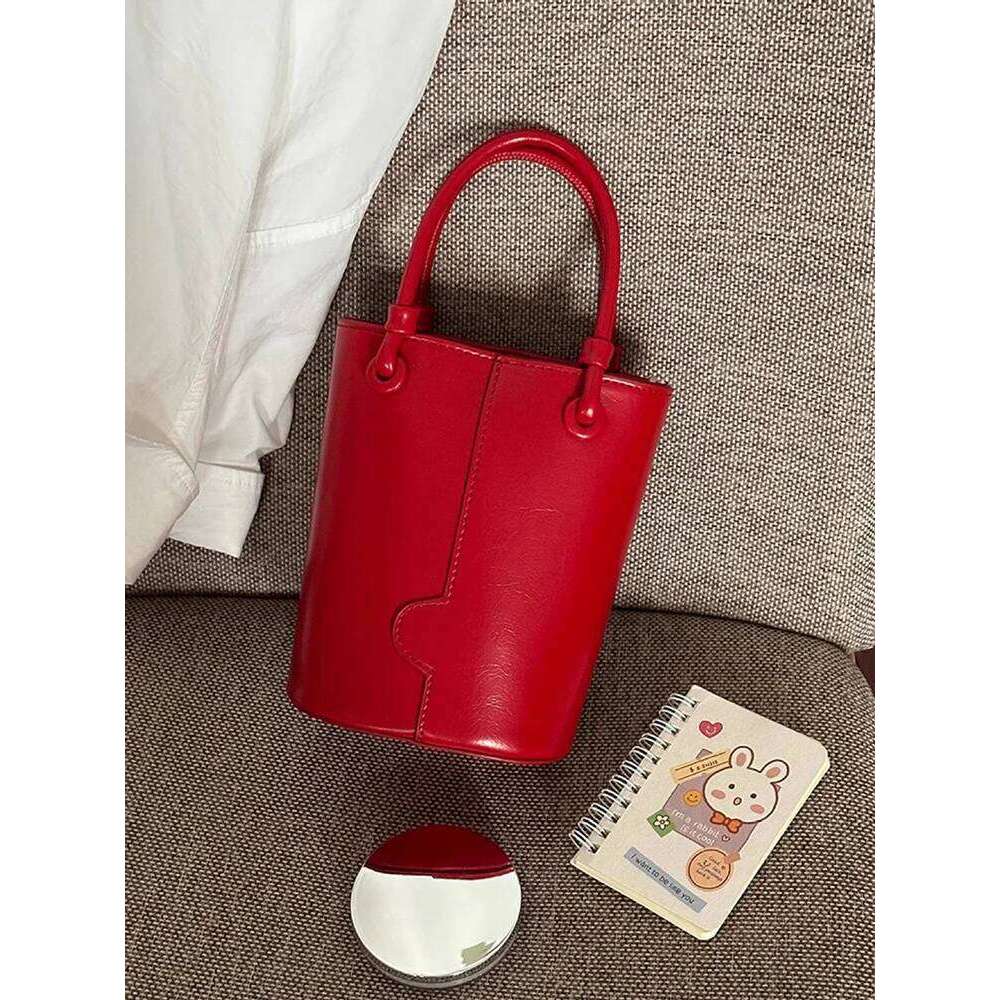 Fashion New Chic Bucket Bags for Women Retro Red Versatile One Shoulder Crossbody Bag Autumn Winter Commuting Shopping Handbags