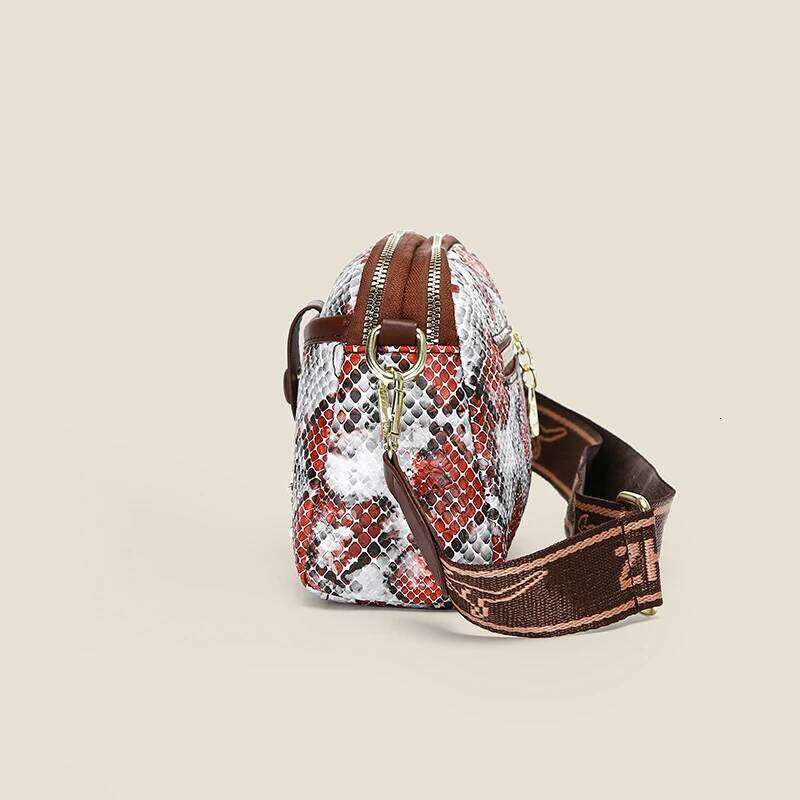 Personalized stylish casual small cross-border new model, versatile and simple cross-body bag, woven pattern, black color