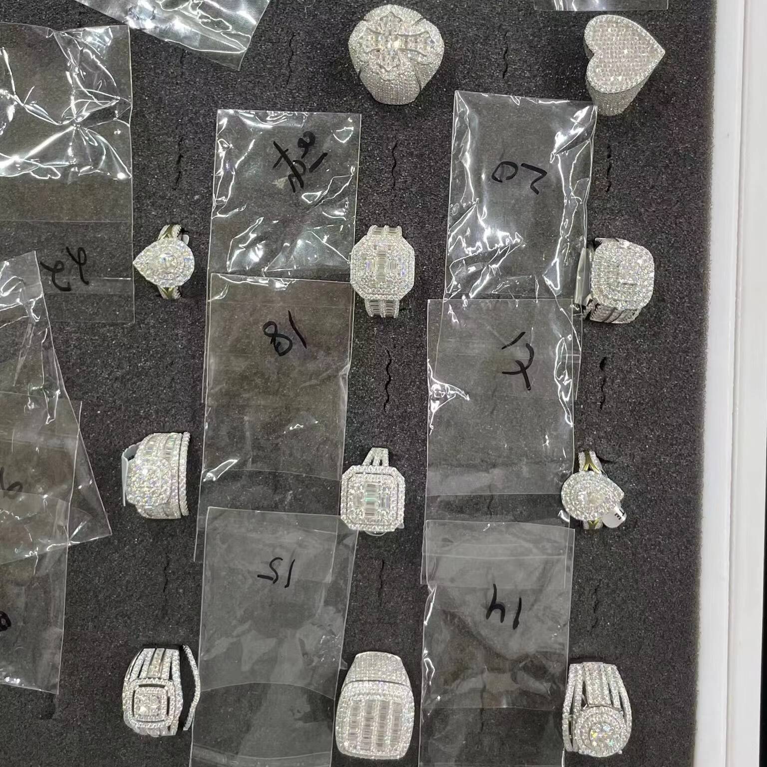 Mens Womens Fine Jewelry De Hiphop 925 Sterling Silver Iced out Square VVS Moissanite Diamond Ring with GRA Certificate