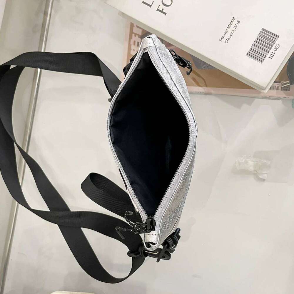 Multi-functional trendy sports large-capacity travel backpack with two carrying options crossbody and shoulder