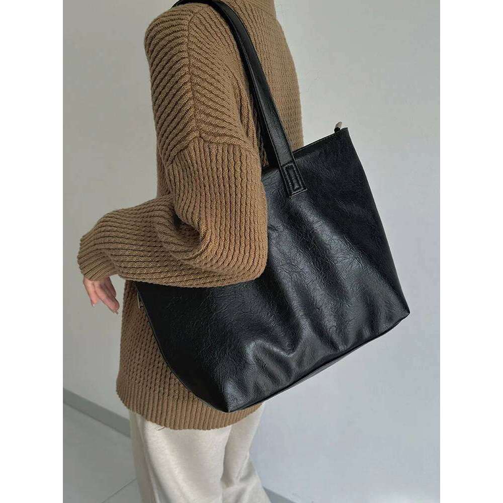 Casual Soft Leather Shoulder Women's Hot Sale of The Season New Commuting Tote Bag Large Capacity Simple Street Style...