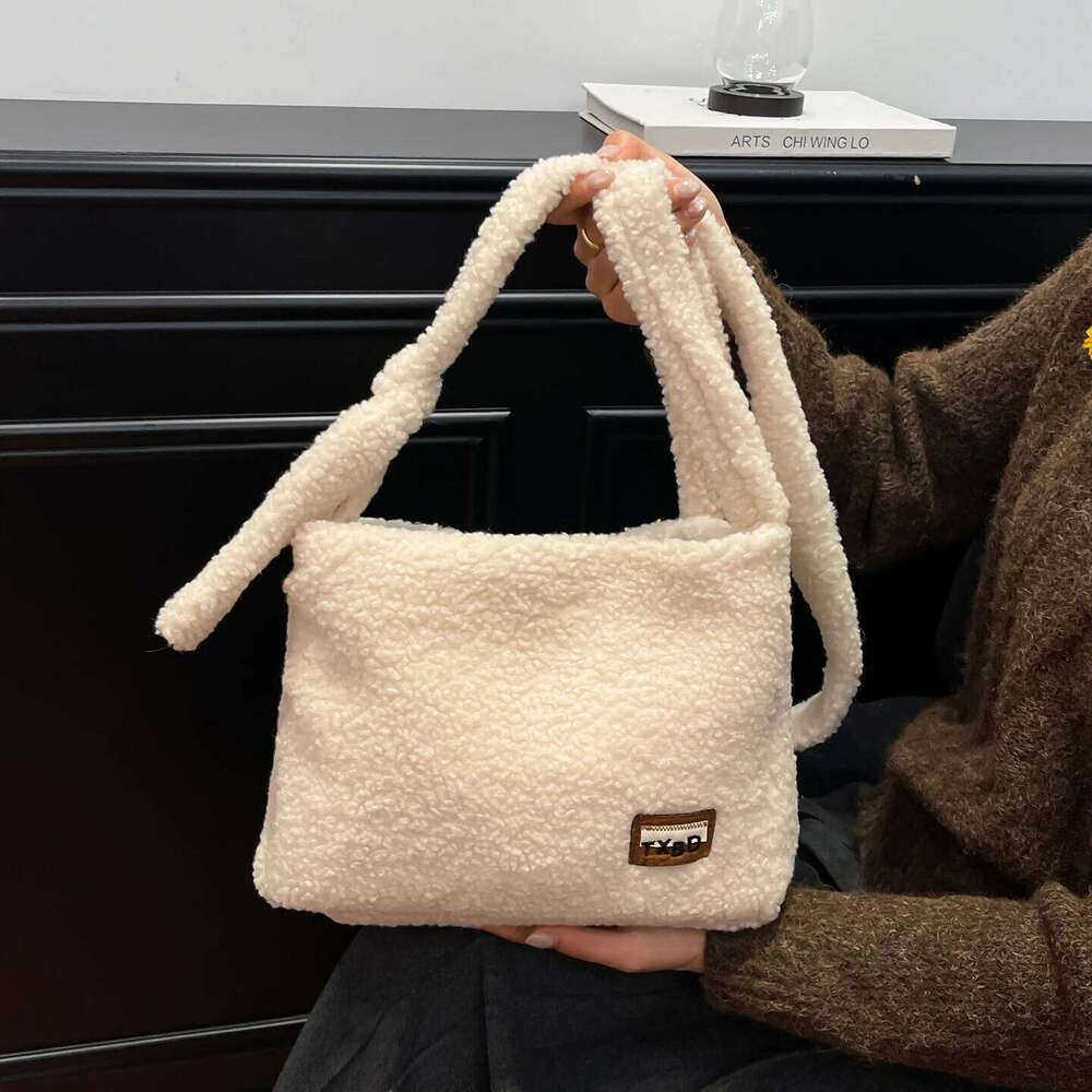 Cross-border new Korean-style plush soft underarm bag, large capacity commuter shoulder bag