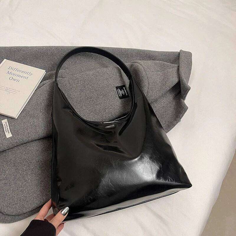 Women's Large Capacity PU Leather Shoulder Bag Casual Retro Tote Handbag Top Handle Satchel for Fall Winter XJ260131