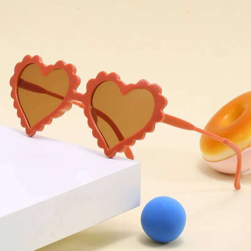 New Cute Children's Travel Sunscreen Trend Korean Edition Fashion Irregular Heart Shaped Baby Sunglasses H260130