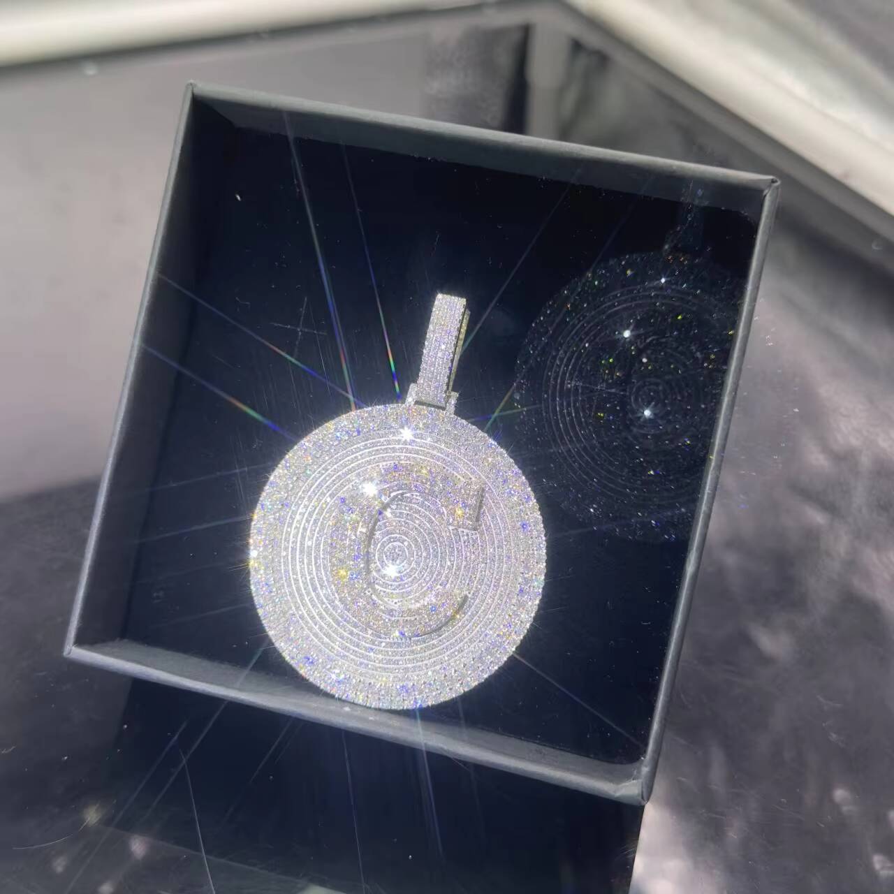 Zuanfo Jewelry Custom Hip Hop Moissanite Diamonds Pendant Ice Cut with Pass Diamonds Tester Unique Stylish Pendants Charms