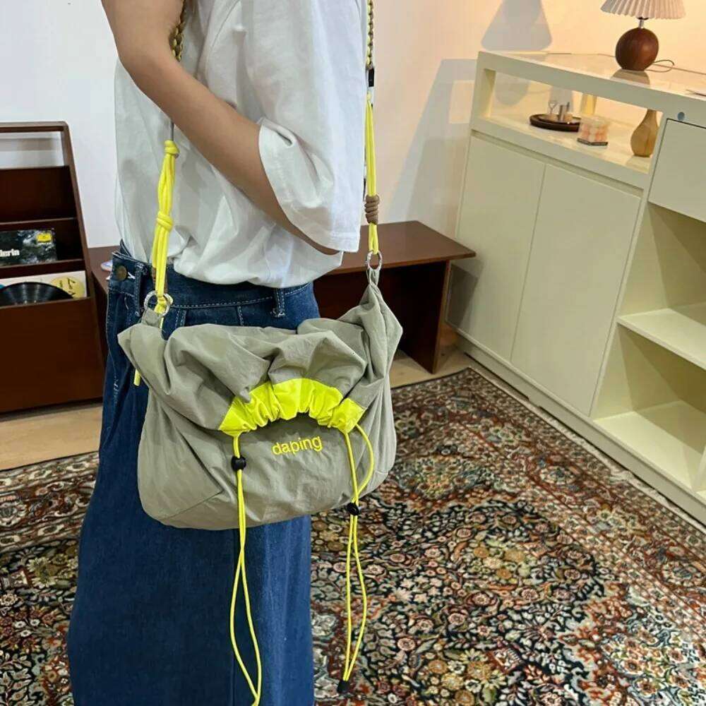 Contrast Color Letter Crossbody Large Capacity Nylon Drawstring Girl Women Handbags 2025 Casual Lightweight Shoulder Bag