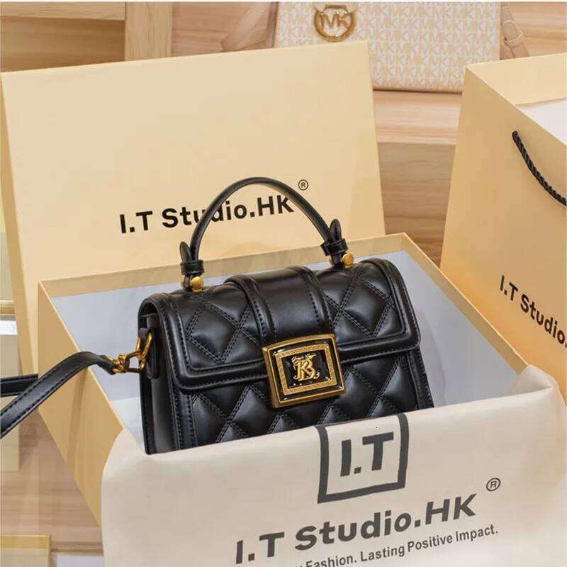 Women's Handbag 2024 New Fashion Summer Luxury Designer High end Single Shoulder Crossbody Small Square Bag