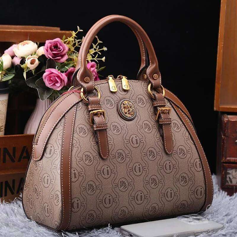 Women's handbag light luxury 2025 autumn and winter new item large capacity retro high-end designer shoulder crossbody bag
