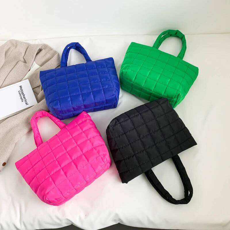 Japanese and Korean fashion diamond-patterned embroidered cotton-filled women's large capacity tote bag, suitable for commu