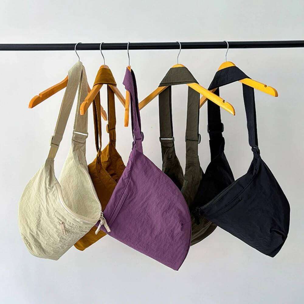 Hobos Crossbody Bags Large Capacity Female Nylon Shoulder Bag Lightweight Zipper Pocket Purse Handbags Men's and Women's Casual