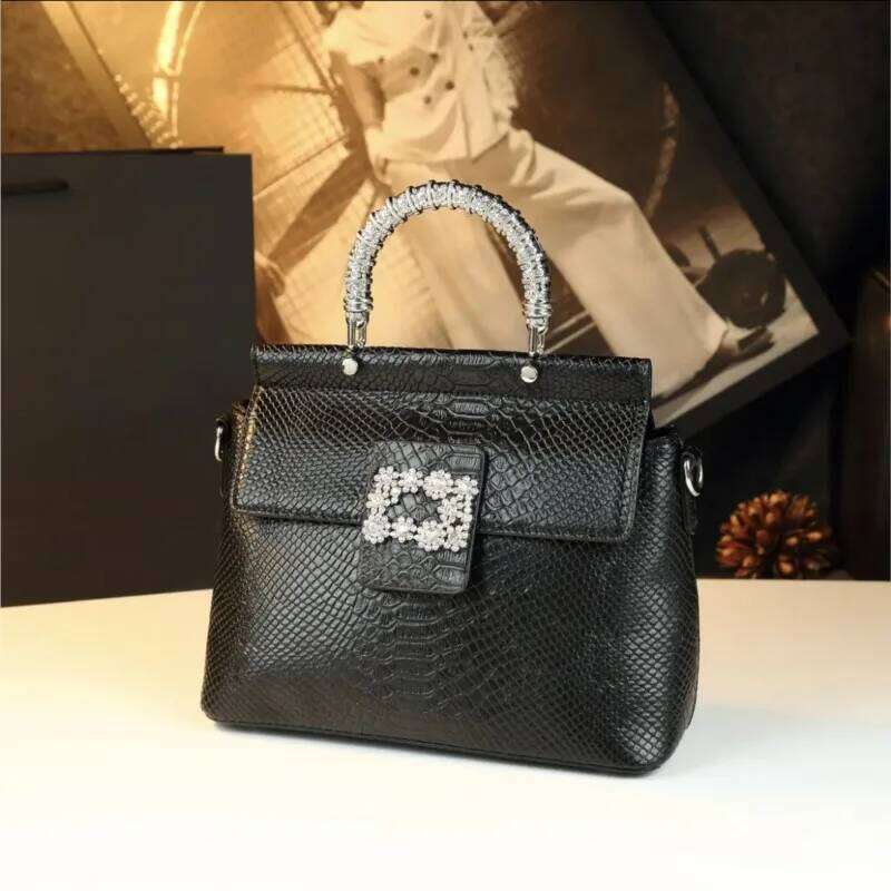 2025 New Fashionable Handheld Diamond with High Quality, Single Shoulder Crossbody Bag, Exquisite Banquet Light Luxury Bag
