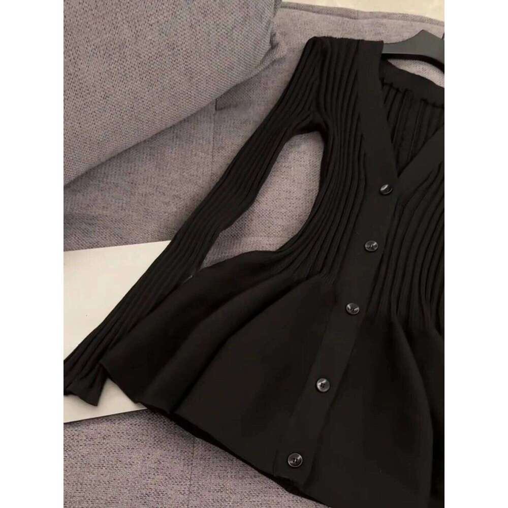 Vintage Elegant Dress Long Sleeve V-neck Knitted Dresses Women Casual Single Breasted Slim Fit Autumn Korean Sexy Style Skirt XJ260131