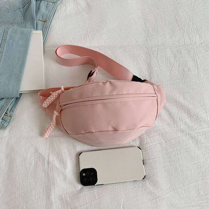 Nylon casual - trendy crossbody for women, men, sporty messenger bag, unique and versatile Instagram bag