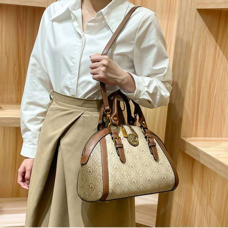 Vintage European and American ladies' handbags Fashionable retro shoulder French vintage crossbody bags