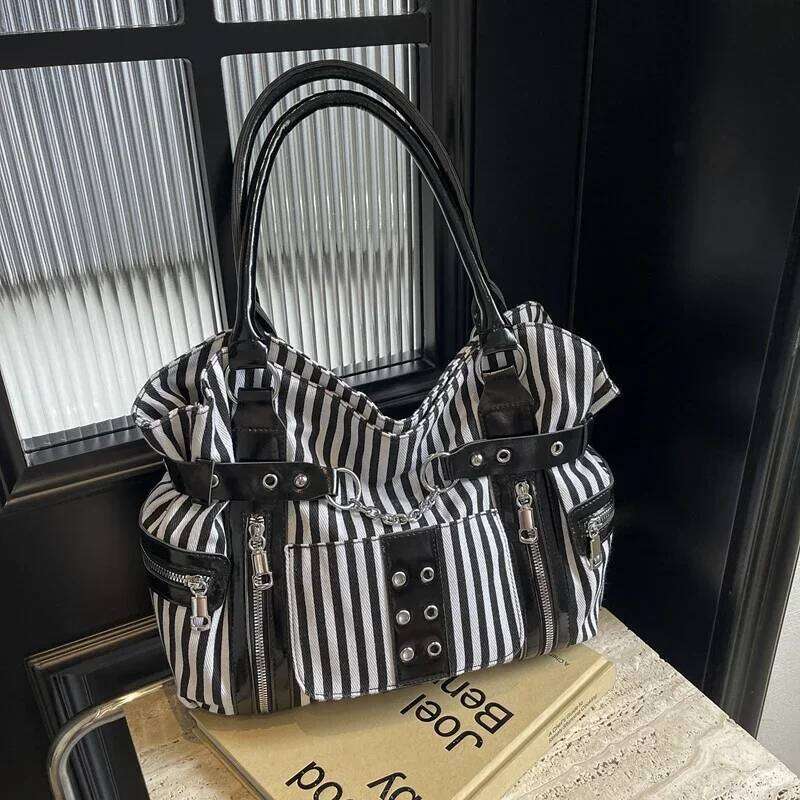 Fashion Trend Grid Gothic Punk Large Capacity Tote Bag2025Canvas Casual Commuter Versatile Shoulder Bag Bolsa De Un Hombro Mujer XJ260130
