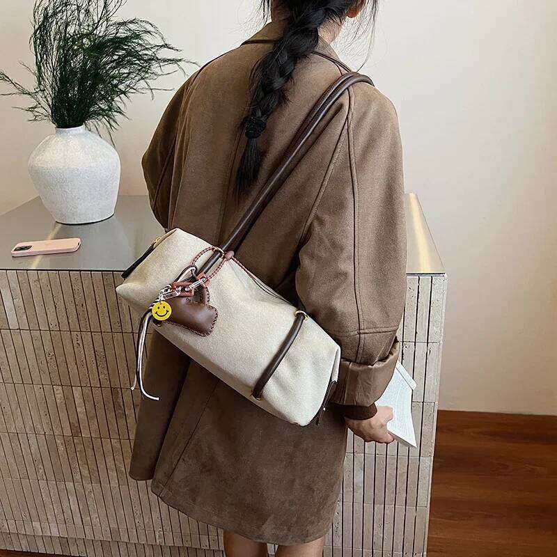 Solid Zipper Personality 2025 Autumn & Winter New Armpit for Women Stylish Design Exquisite Faux Suede Square Shoulder Bags XJ260131